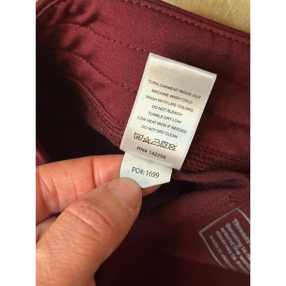 Figs Zamora Jogger Scrub Pants BURGUNDY Medium - Picture 5 of 6